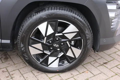 MJ75NKX Hyundai Kona 1.6 Hybrid 129 Ultimate 5dr DCT Thumbnail #12