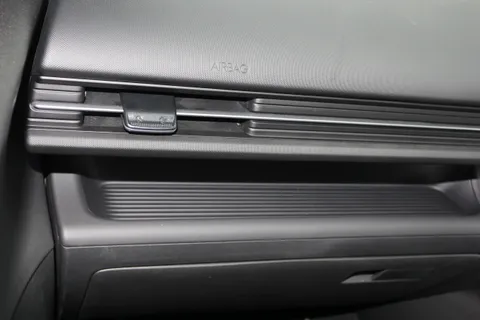 MJ75NKX Hyundai Kona 1.6 Hybrid 129 Ultimate 5dr DCT Thumbnail #36