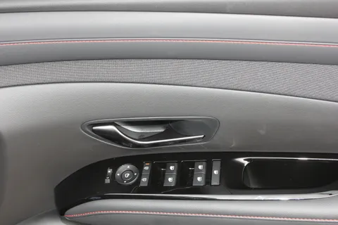 MV75XDY Hyundai Tucson 1.6T Hybrid N Line S 5dr Auto Thumbnail #29