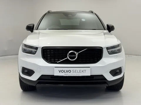 YK70JRE Volvo XC40 2.0 B4P R DESIGN Pro 5dr Auto Thumbnail #4
