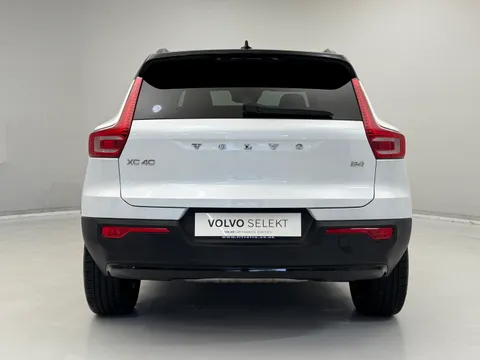 YK70JRE Volvo XC40 2.0 B4P R DESIGN Pro 5dr Auto Thumbnail #8