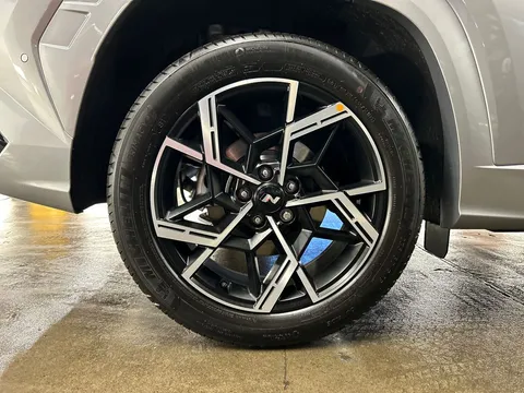 DV75ZGC Hyundai Tucson 1.6T Hybrid N Line S 5dr Auto Thumbnail #16