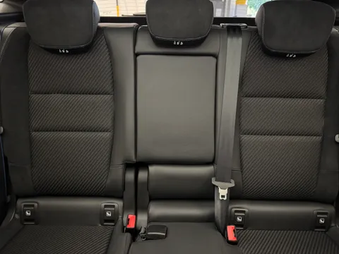 DV74WHH Renault Austral E-Tech FHEV Iconic Esprit Alpine 5dr Auto 4C Thumbnail #17