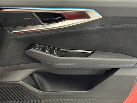 DV74WHH Renault Austral E-Tech FHEV Iconic Esprit Alpine 5dr Auto 4C Thumbnail #18