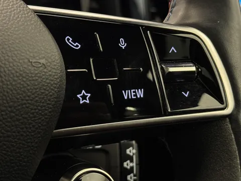 DV74WHH Renault Austral E-Tech FHEV Iconic Esprit Alpine 5dr Auto 4C Thumbnail #21