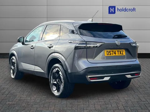 DS74TXZ Nissan Qashqai 1.3 DiG-T MH 158 N-Connecta 5dr Xtronic Thumbnail #5