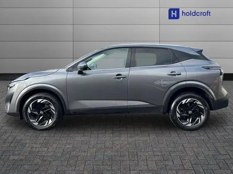 DS74TXZ Nissan Qashqai 1.3 DiG-T MH 158 N-Connecta 5dr Xtronic Thumbnail #7