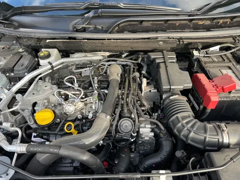 DS74TXZ Nissan Qashqai 1.3 DiG-T MH 158 N-Connecta 5dr Xtronic Thumbnail #11