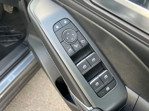 DS74TXZ Nissan Qashqai 1.3 DiG-T MH 158 N-Connecta 5dr Xtronic Thumbnail #23