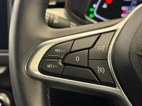 DU73ZKB Renault Clio 1.0 TCe 90 Techno 5dr Thumbnail #24