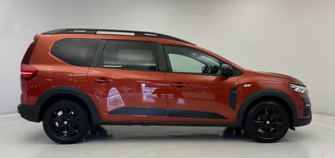 DN72HGO Dacia Jogger 1.0 TCe Extreme SE 5dr Thumbnail #6