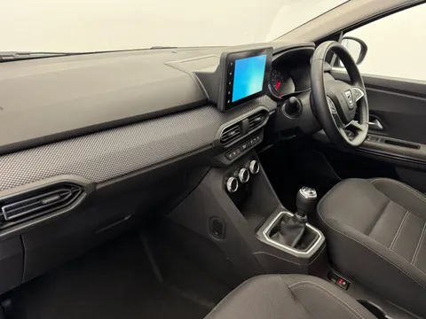 DN72HGO Dacia Jogger 1.0 TCe Extreme SE 5dr Thumbnail #19