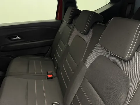 DN72HGO Dacia Jogger 1.0 TCe Extreme SE 5dr Thumbnail #34