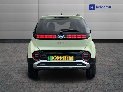 DS25HTT Hyundai Inster 85kW 02 49kWh 5dr Auto Thumbnail #4