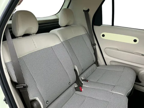 DS25HTT Hyundai Inster 85kW 02 49kWh 5dr Auto Thumbnail #14