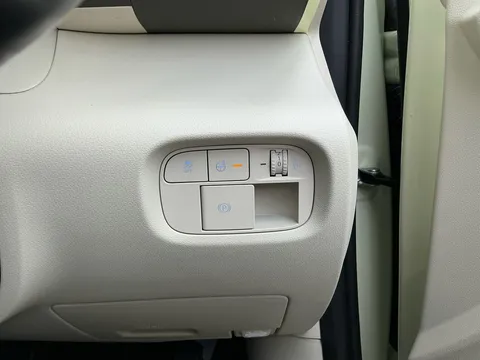 DS25HTT Hyundai Inster 85kW 02 49kWh 5dr Auto Thumbnail #29