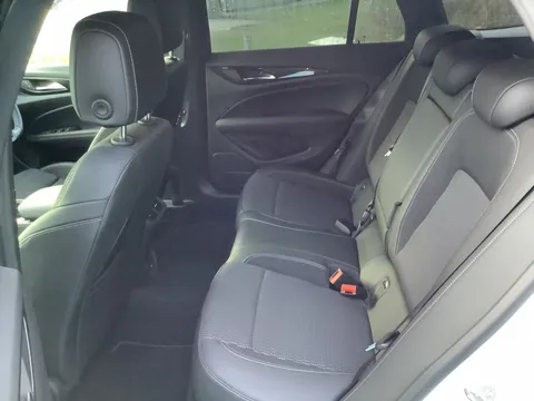 HV69USW Vauxhall Insignia Sports Tourer 1.5T SRi Vx-line Nav 5dr Thumbnail #14