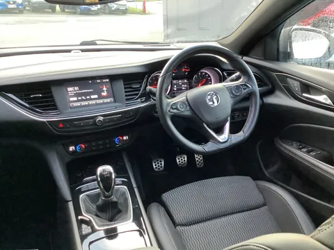 HV69USW Vauxhall Insignia Sports Tourer 1.5T SRi Vx-line Nav 5dr Thumbnail #3