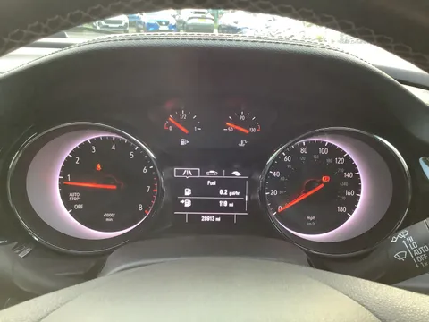 HV69USW Vauxhall Insignia Sports Tourer 1.5T SRi Vx-line Nav 5dr Thumbnail #17