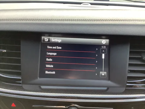 HV69USW Vauxhall Insignia Sports Tourer 1.5T SRi Vx-line Nav 5dr Thumbnail #23