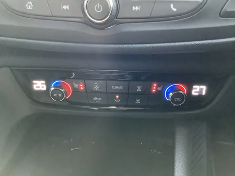 HV69USW Vauxhall Insignia Sports Tourer 1.5T SRi Vx-line Nav 5dr Thumbnail #26