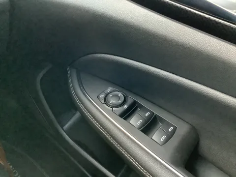 HV69USW Vauxhall Insignia Sports Tourer 1.5T SRi Vx-line Nav 5dr Thumbnail #30