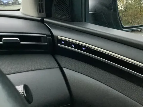 KK21EDJ Hyundai Tucson 1.6 TGDi Ultimate 5dr 2WD Thumbnail #32