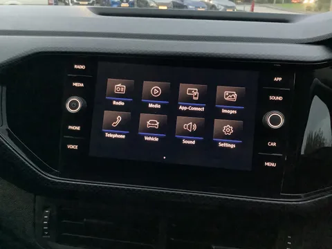 GJ70GUK Volkswagen T-Cross 1.0 TSI SE 5dr Thumbnail #25