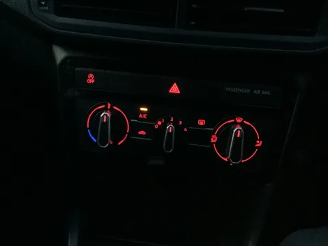 GJ70GUK Volkswagen T-Cross 1.0 TSI SE 5dr Thumbnail #26