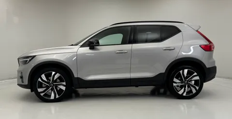 DU74WOJ Volvo XC40 2.0 B3P Plus Dark 5dr Auto Thumbnail #3