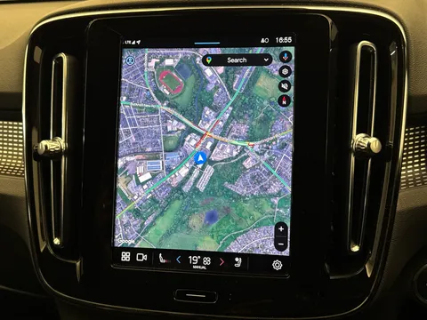 DU74WOJ Volvo XC40 2.0 B3P Plus Dark 5dr Auto Thumbnail #26