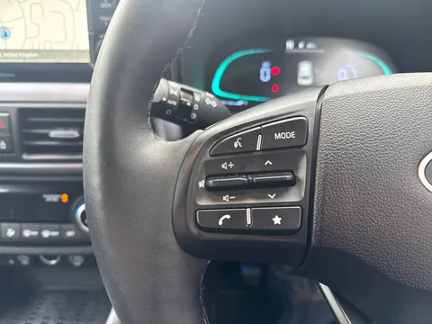 ET24NUP Hyundai i10 1.0 [63] Premium 5dr Auto [Nav] Thumbnail #24