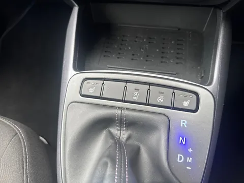 ET24TWV Hyundai i10 1.0 [63] Premium 5dr Auto [Nav] Thumbnail #20