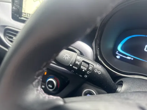 ET24TWV Hyundai i10 1.0 [63] Premium 5dr Auto [Nav] Thumbnail #25