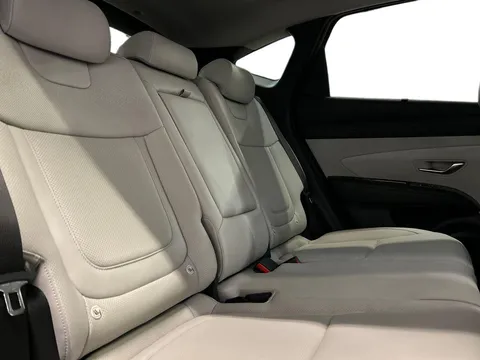 LG74MWN Hyundai Tucson 1.6T Hybrid Ultimate 5dr Auto Thumbnail #10