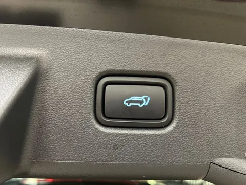 LG74MWN Hyundai Tucson 1.6T Hybrid Ultimate 5dr Auto Thumbnail #18