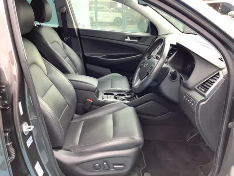 DV66XPZ Hyundai Tucson 2.0 CRDi 185 Premium SE 5dr Auto Thumbnail #14