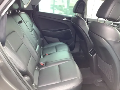 DV66XPZ Hyundai Tucson 2.0 CRDi 185 Premium SE 5dr Auto Thumbnail #15