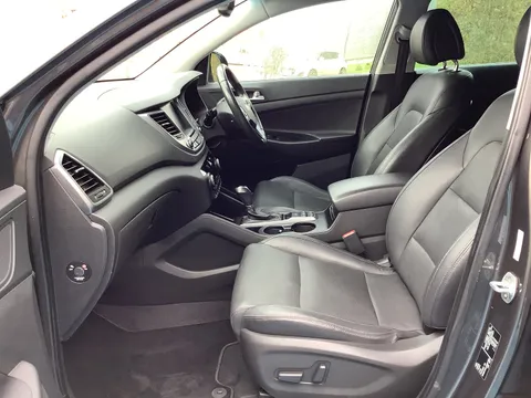 DV66XPZ Hyundai Tucson 2.0 CRDi 185 Premium SE 5dr Auto Thumbnail #17