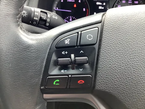 DV66XPZ Hyundai Tucson 2.0 CRDi 185 Premium SE 5dr Auto Thumbnail #28