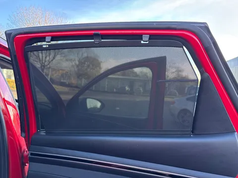 GJ72FHP Hyundai Tucson 1.6 TGDi Plug-in Hybrid Ultimate 5dr 4WD Auto Thumbnail #16