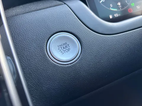 GJ72FHP Hyundai Tucson 1.6 TGDi Plug-in Hybrid Ultimate 5dr 4WD Auto Thumbnail #23