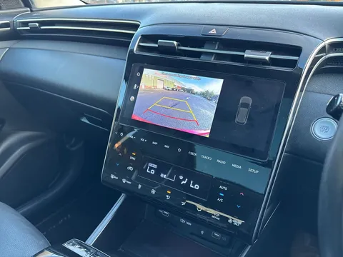 GJ72FHP Hyundai Tucson 1.6 TGDi Plug-in Hybrid Ultimate 5dr 4WD Auto Thumbnail #26