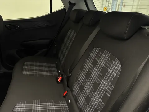 ET24TFF Hyundai i10 1.0 [63] Premium 5dr Auto [Nav] Thumbnail #11