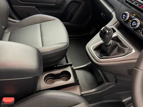 DY75TZB Nissan Townstar 1.3 Tekna Van Thumbnail #23