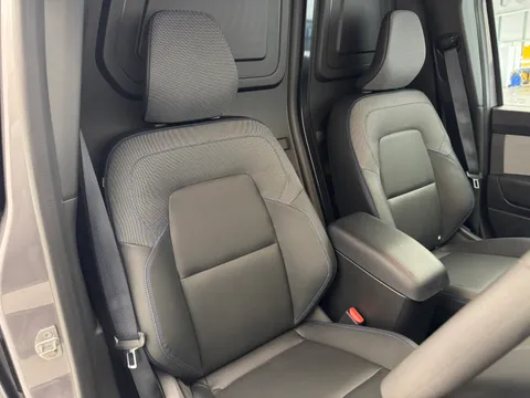 DY75TZB Nissan Townstar 1.3 Tekna Van Thumbnail #27