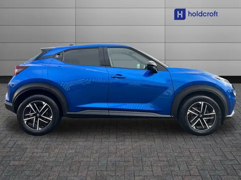 DV74NFM Nissan Juke 1.0 DiG-T N-Connecta 5dr Thumbnail #4