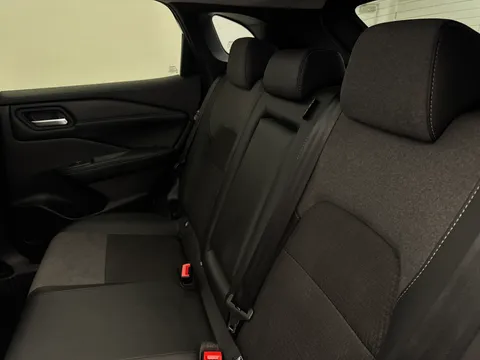 DP24WLK Nissan Qashqai 1.3 DiG-T MH N-Connecta 5dr Thumbnail #14