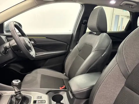 DP24WLK Nissan Qashqai 1.3 DiG-T MH N-Connecta 5dr Thumbnail #16