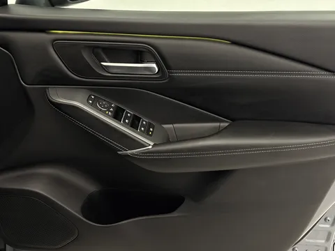 DP24WLK Nissan Qashqai 1.3 DiG-T MH N-Connecta 5dr Thumbnail #20